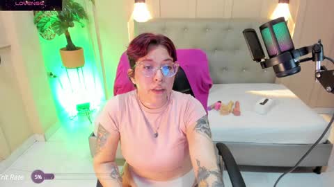 Snapshot of chloerossee chatting on December 2024 05:04:02 AM Chloe rosse online show from December 2024 05:04:02 AM
