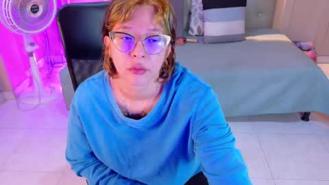 Chloe rosse online show from June 2026 01:15:01 PM