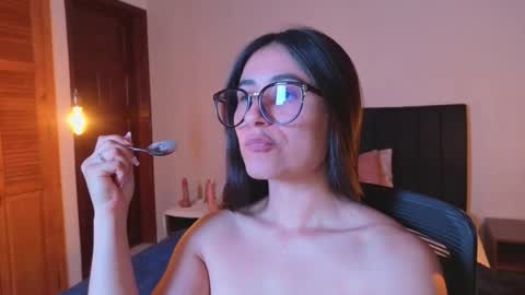 ChloeTurner  online show from February 2026 09:37:02 PM