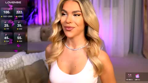 Chloe online show from September 2025 08:31:02 PM