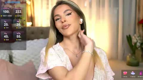 Snapshot of chloevelvetx chatting on April 2026 07:48:01 PM Chloe online show from April 2026 07:48:01 PM