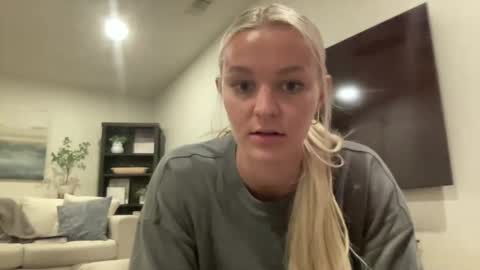 Snapshot of chloexbabe chatting on January 2026 05:56:01 AM Chloe Babe online show from January 2026 05:56:01 AM