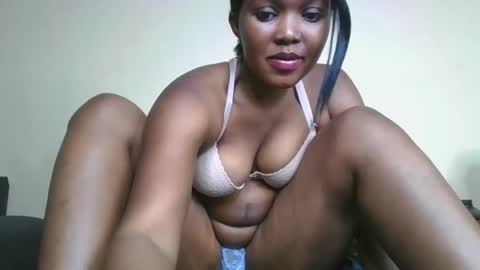 Snapshot of choco_baeb chatting on February 2025 03:35:01 PM nei online show from February 2025 03:35:01 PM