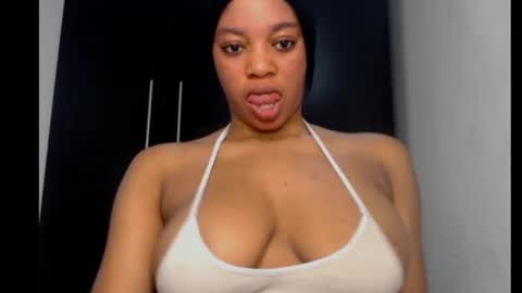 ESTHER online show from December 2024 08:51:02 AM