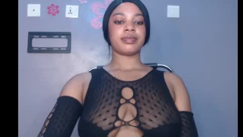 ESTHER online show from February 2025 01:51:02 PM