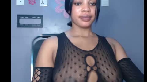 ESTHER online show from February 2025 05:59:01 PM