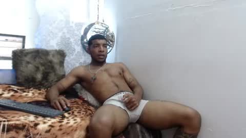 Snapshot of choco_hornyx18 chatting on October 2025 04:10:02 AM Choco online show from October 2025 04:10:02 AM