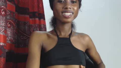 choco_petitqueen online show from December 2024 10:57:01 AM