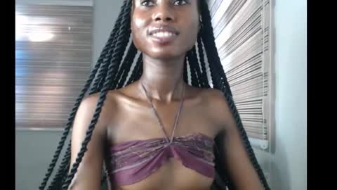 Snapshot of choco_petitqueen chatting on November 2025 07:41:01 AM choco_petitqueen online show from November 2025 07:41:01 AM