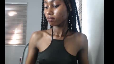 Snapshot of choco_petitqueen chatting on November 2025 07:57:01 AM choco_petitqueen online show from November 2025 07:57:01 AM