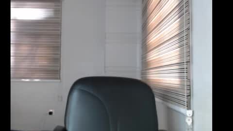 Snapshot of choco_petitqueen chatting on December 2025 08:12:01 AM choco_petitqueen online show from December 2025 08:12:01 AM