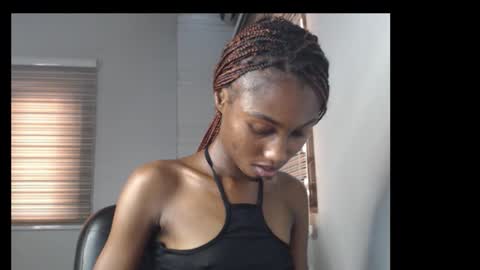 Snapshot of choco_petitqueen chatting on January 2026 07:34:01 AM choco_petitqueen online show from January 2026 07:34:01 AM