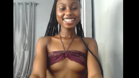 Snapshot of choco_petitqueen chatting on March 2026 07:31:02 PM choco_petitqueen online show from March 2026 07:31:02 PM