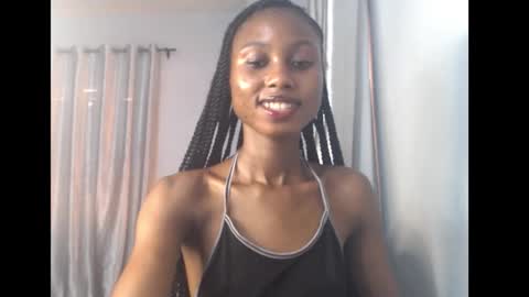 Snapshot of choco_petitqueen chatting on March 2026 07:25:02 AM choco_petitqueen online show from March 2026 07:25:02 AM