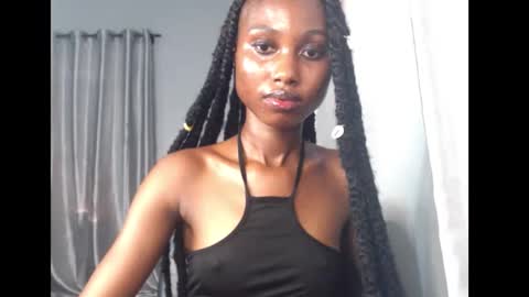 Snapshot of choco_petitqueen chatting on March 2026 07:58:01 AM choco_petitqueen online show from March 2026 07:58:01 AM