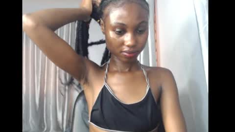 Snapshot of choco_petitqueen chatting on March 2026 07:30:02 AM choco_petitqueen online show from March 2026 07:30:02 AM