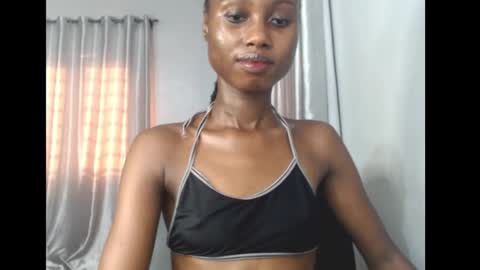 Snapshot of choco_petitqueen chatting on March 2026 07:09:02 AM choco_petitqueen online show from March 2026 07:09:02 AM