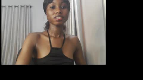 Snapshot of choco_petitqueen chatting on April 2026 07:09:01 AM choco_petitqueen online show from April 2026 07:09:01 AM