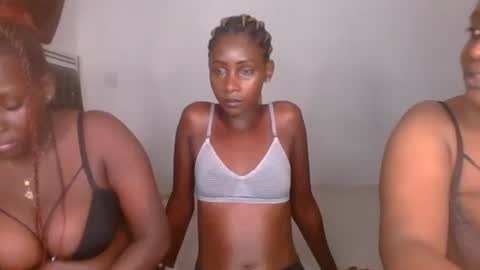 Snapshot of choco_velvett chatting on April 2026 09:42:01 PM choco_velvett online show from April 2026 09:42:01 PM