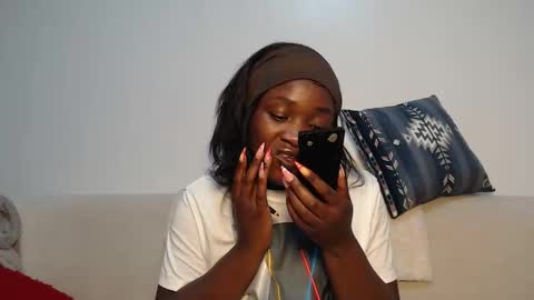 Snapshot of chocolate_desiree chatting on February 2026 08:51:01 PM Lofti online show from February 2026 08:51:01 PM