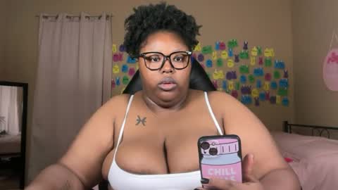 Snapshot of chocolatebunnyxx69 chatting on June 2026 04:32:02 AM Melina online show from June 2026 04:32:02 AM
