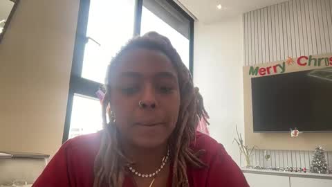 Snapshot of chocolatecakequeen chatting on December 2024 05:10:02 PM ChocolateCakeQueen online show from December 2024 05:10:02 PM