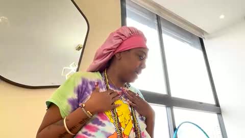 Snapshot of chocolatecakequeen chatting on March 2025 04:54:02 PM ChocolateCakeQueen online show from March 2025 04:54:02 PM