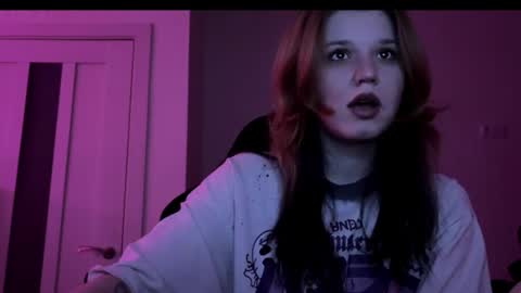 Lissa online show from November 2025 10:11:02 PM