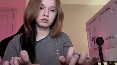 Lissa online show from April 2026 09:27:01 PM