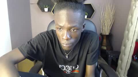 Chombo online show from December 2024 07:26:02 PM