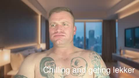 Snapshot of chonksstar chatting on September 2025 11:51:01 PM Chonks online show from September 2025 11:51:01 PM