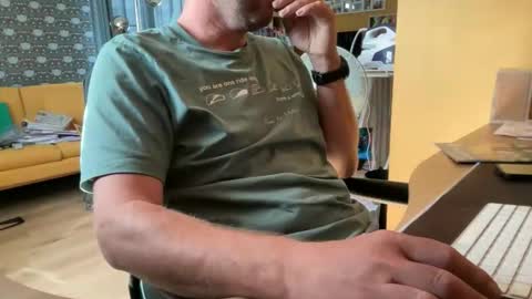 chris13abcd online show from September 2025 11:21:02 AM