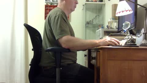 chris2002b online show from September 2025 05:46:01 AM