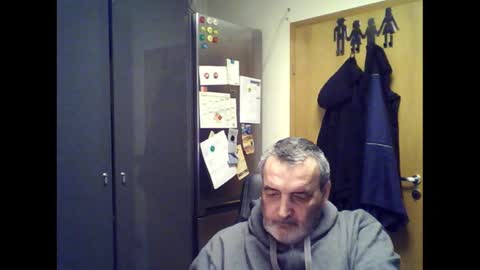 Snapshot of chris250268 chatting on February 2025 07:13:01 PM Chris online show from February 2025 07:13:01 PM