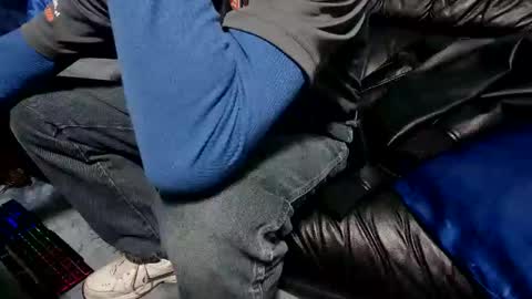 chris526520 online show from December 2024 12:04:01 PM