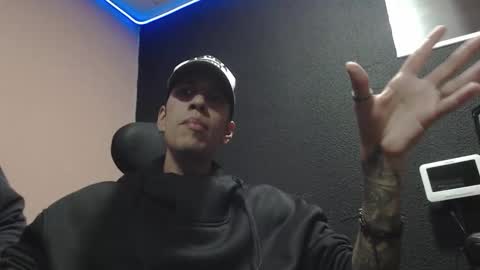 Snapshot of chris_castro chatting on October 2025 11:33:01 PM ChrisG online show from October 2025 11:33:01 PM