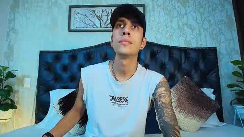 Snapshot of chris_castro chatting on October 2025 11:36:01 PM ChrisG online show from October 2025 11:36:01 PM