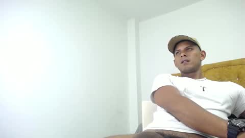 chris_dick2 online show from April 2026 04:40:01 AM