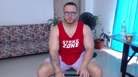 Snapshot of chris_huntter chatting on September 2025 10:12:01 PM chris_huntter online show from September 2025 10:12:01 PM