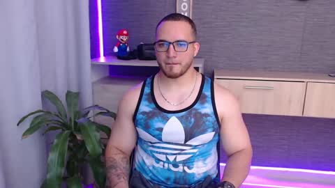 Snapshot of chris_huntter chatting on November 2025 11:21:02 PM chris_huntter online show from November 2025 11:21:02 PM