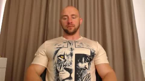 chrisbigbiceps online show from May 2026 03:50:01 PM