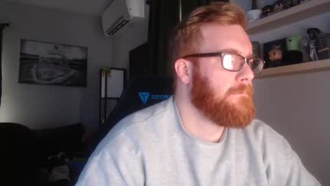 Snapshot of chrismg89 chatting on December 2024 05:15:01 PM chrismg89 online show from December 2024 05:15:01 PM