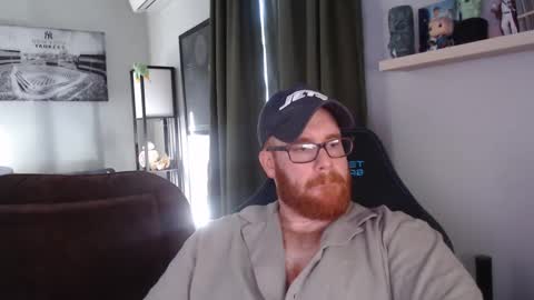 Snapshot of chrismg89 chatting on October 2025 08:28:01 PM chrismg89 online show from October 2025 08:28:01 PM
