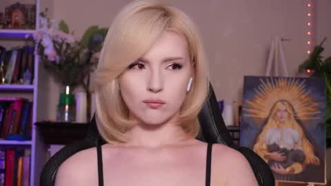 chriss_foxx online show from May 2026 03:50:02 PM