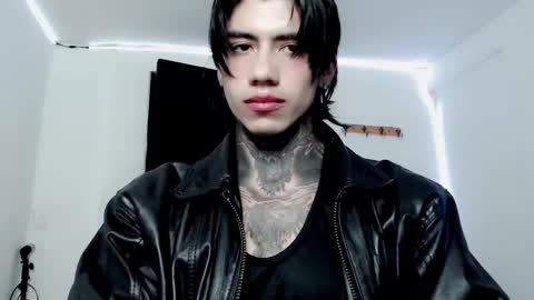 Snapshot of chriss_opp chatting on January 2025 10:06:01 PM CHRIS  INDEPENT MODEL online show from January 2025 10:06:01 PM