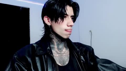 Snapshot of chriss_opp chatting on February 2025 03:03:01 PM CHRIS  INDEPENT MODEL online show from February 2025 03:03:01 PM