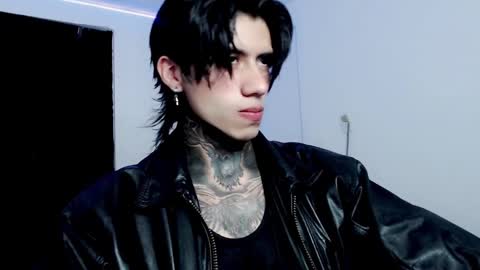 Snapshot of chriss_opp chatting on February 2025 02:05:02 AM CHRIS  INDEPENT MODEL online show from February 2025 02:05:02 AM