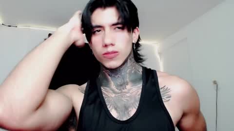 Snapshot of chriss_opp chatting on February 2025 06:19:01 PM CHRIS  INDEPENT MODEL online show from February 2025 06:19:01 PM