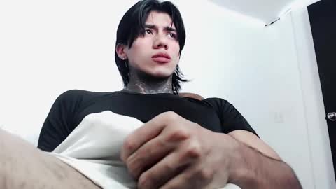 Snapshot of chriss_opp chatting on March 2025 03:43:01 AM CHRIS  INDEPENT MODEL online show from March 2025 03:43:01 AM