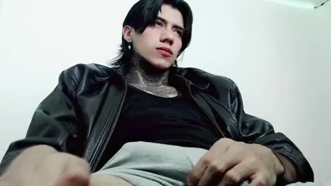 Snapshot of chriss_opp chatting on March 2025 08:23:02 PM CHRIS  INDEPENT MODEL online show from March 2025 08:23:02 PM